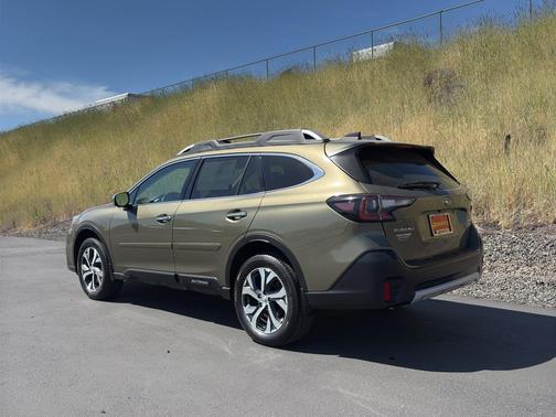 2021 Subaru Outback Touring XT