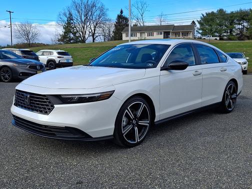 2025 Honda Accord Hybrid 