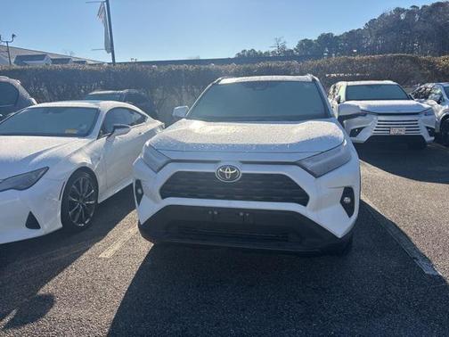 2025 Toyota RAV4 XLE Premium