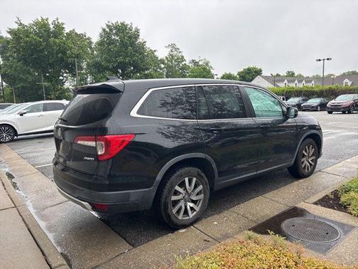Crystal Black Pearl 2019 Honda Pilot EX