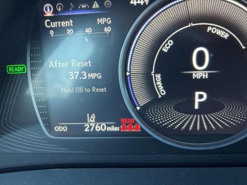 2025 Lexus ES 300h Luxury