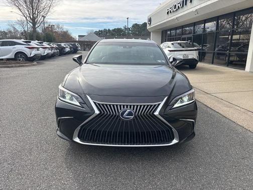 2020 Lexus ES 300h Luxury