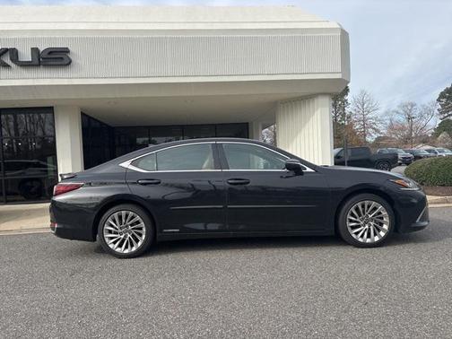 2020 Lexus ES 300h Luxury