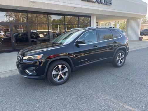Diamond Black Crystal Pearlcoat 2019 Jeep Cherokee Limited