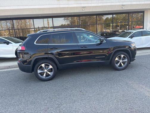 Diamond Black Crystal Pearlcoat 2019 Jeep Cherokee Limited