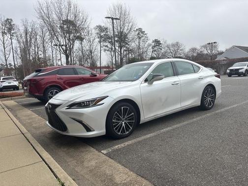 2024 Lexus ES 300h Base