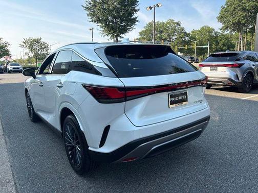 Pear 2026 Lexus RX 450h+ Base