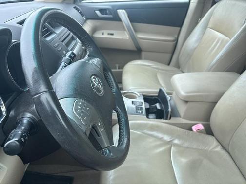 2008 Toyota Highlander Sport