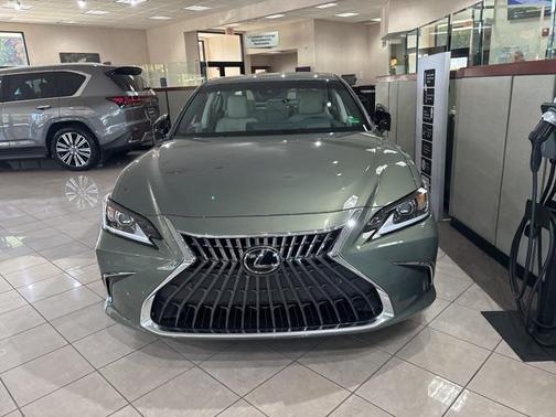 2025 Lexus ES 350 Base