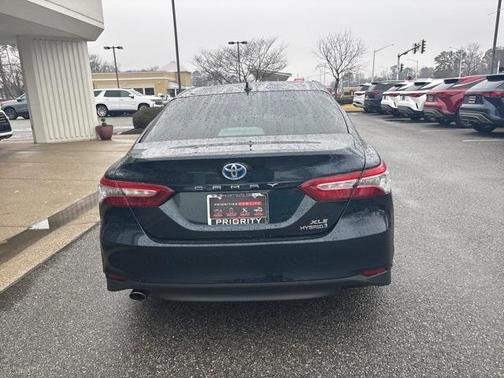 2020 Toyota Camry Hybrid XLE