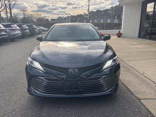 2020 Toyota Camry Hybrid XLE