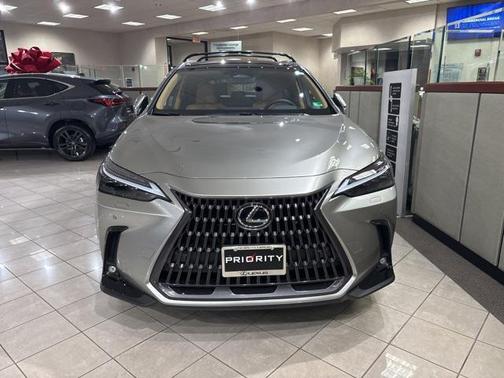 2026 Lexus NX 450h+ Luxury