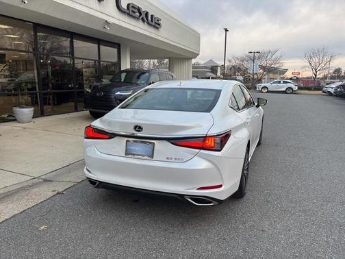 2024 Lexus ES 350 Base