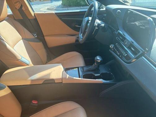 Eminent White Pearl 2023 Lexus ES 350 Base