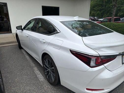 Eminent White Pearl 2023 Lexus ES 350 Base