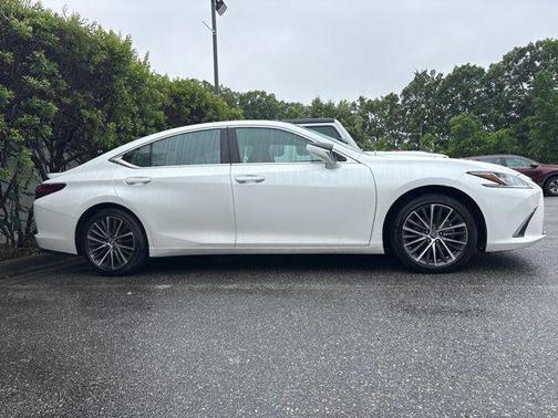 Eminent White Pearl 2023 Lexus ES 350 Base