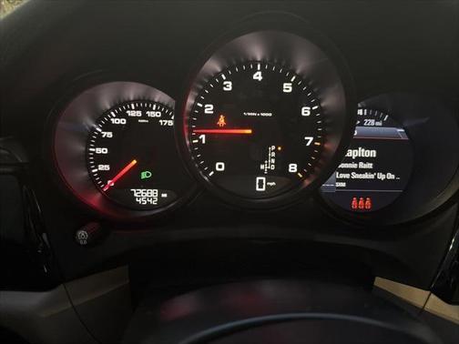 2021 Porsche Macan Base