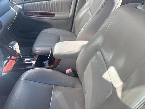 2005 Toyota Camry XLE V6