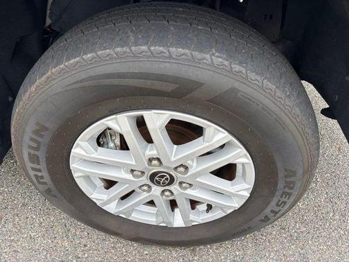 Magnetic Gray Metallic 2022 Toyota Tundra SR5