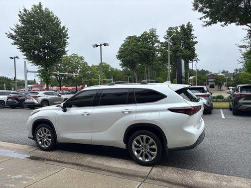 Wind Chill Pearl 2024 Toyota Highlander Limited
