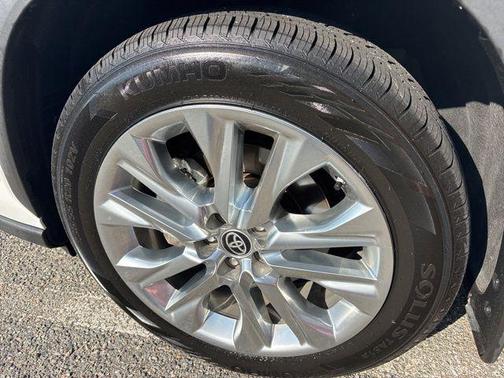 Wind Chill Pearl 2024 Toyota Highlander Limited