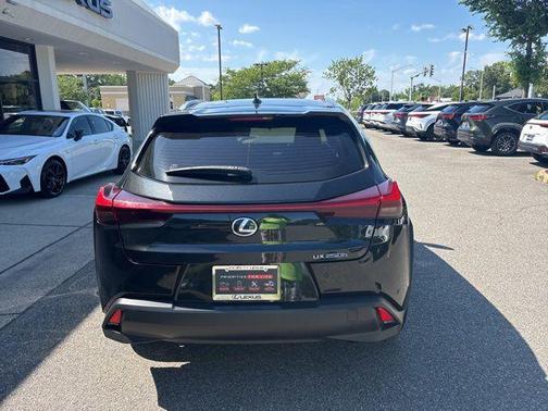 Caviar 2021 Lexus UX 250h Base