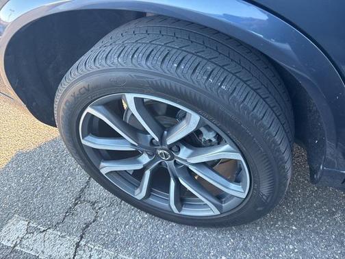 2019 Volvo XC90 T5 Momentum