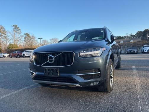 2019 Volvo XC90 T5 Momentum