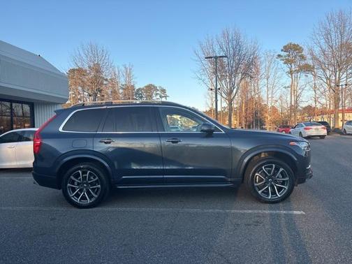 2019 Volvo XC90 T5 Momentum