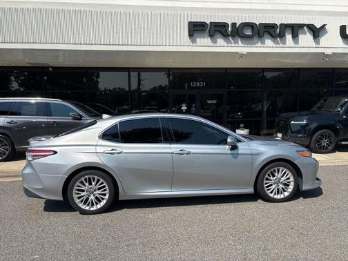 2018 Toyota Camry Hybrid XLE