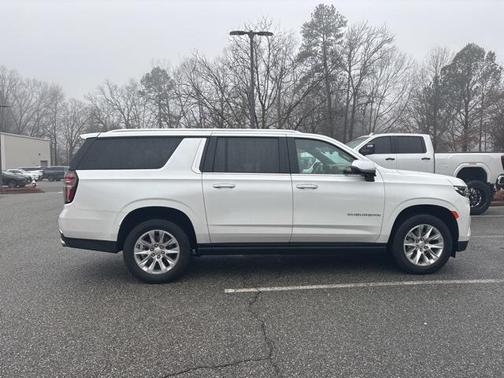 2023 Chevrolet Suburban Premier