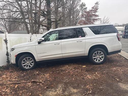 2023 Chevrolet Suburban Premier