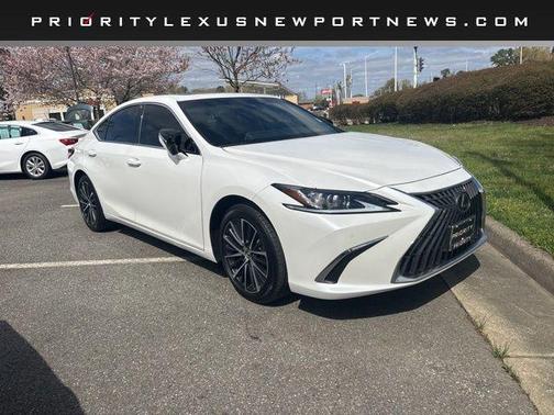 2025 Lexus ES 300h Base