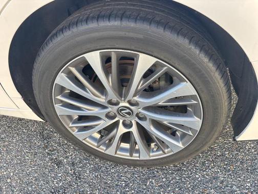 2021 Lexus ES 350 Base