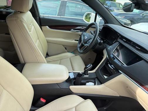 2017 Cadillac XT5 Premium Luxury