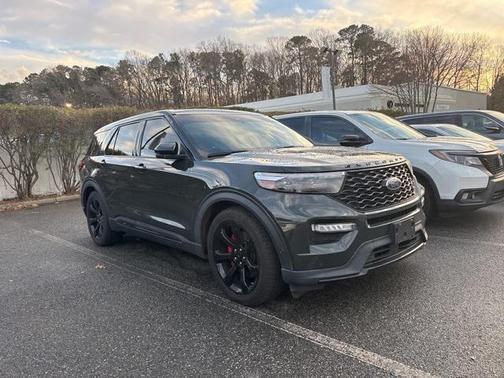 2022 Ford Explorer ST
