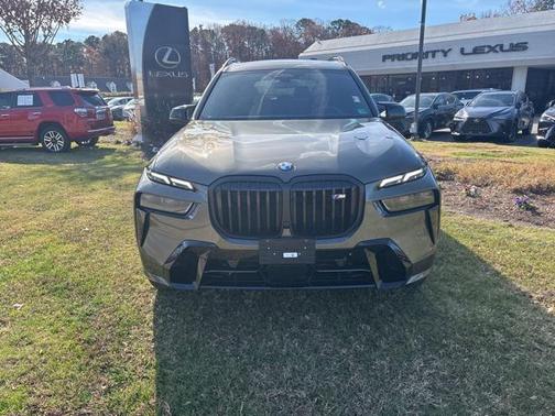 2025 BMW X7 M60i