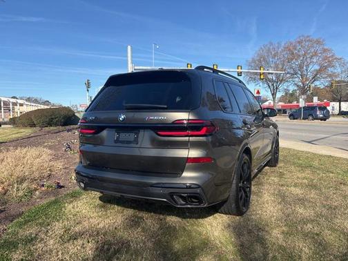 2025 BMW X7 M60i