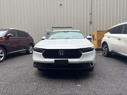 Platinum White Pearl 2023 Honda Accord Hybrid Touring