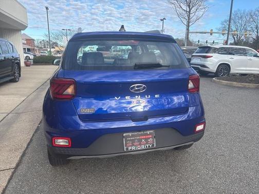 2022 Hyundai VENUE Limited