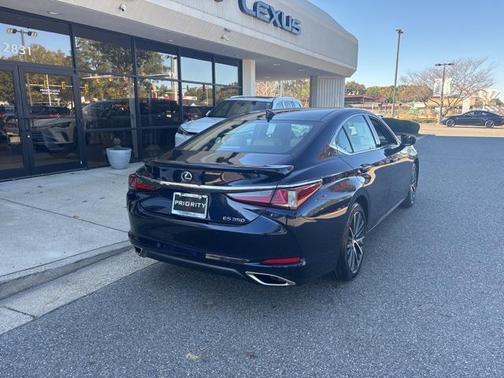 2025 Lexus ES 350 Base