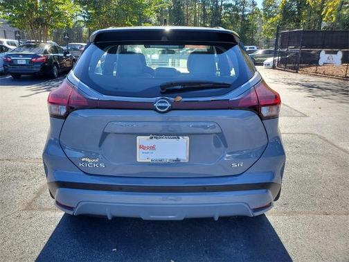 2023 Nissan Kicks SR