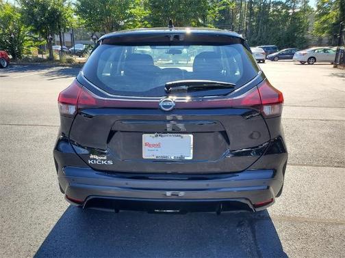 2022 Nissan Kicks S