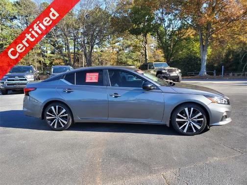 2022 Nissan Altima 2.5 SR