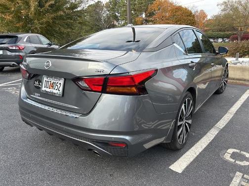 2022 Nissan Altima 2.5 SR