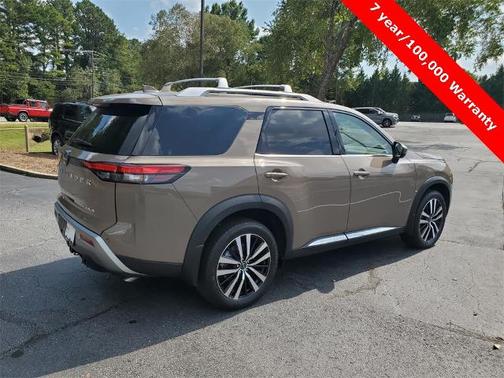2024 Nissan Pathfinder Platinum