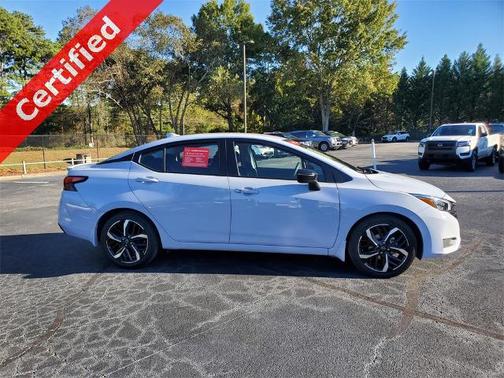 2023 Nissan Versa 1.6 SR