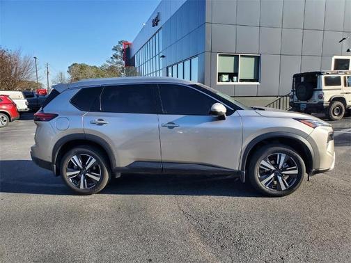 2025 Nissan Rogue SL