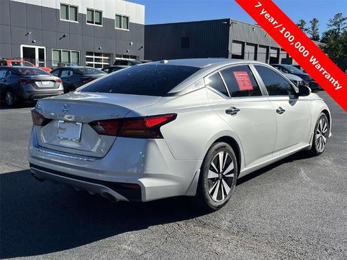 2022 Nissan Altima 2.5 SV
