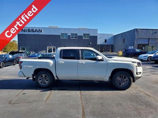 2025 Nissan Frontier SV